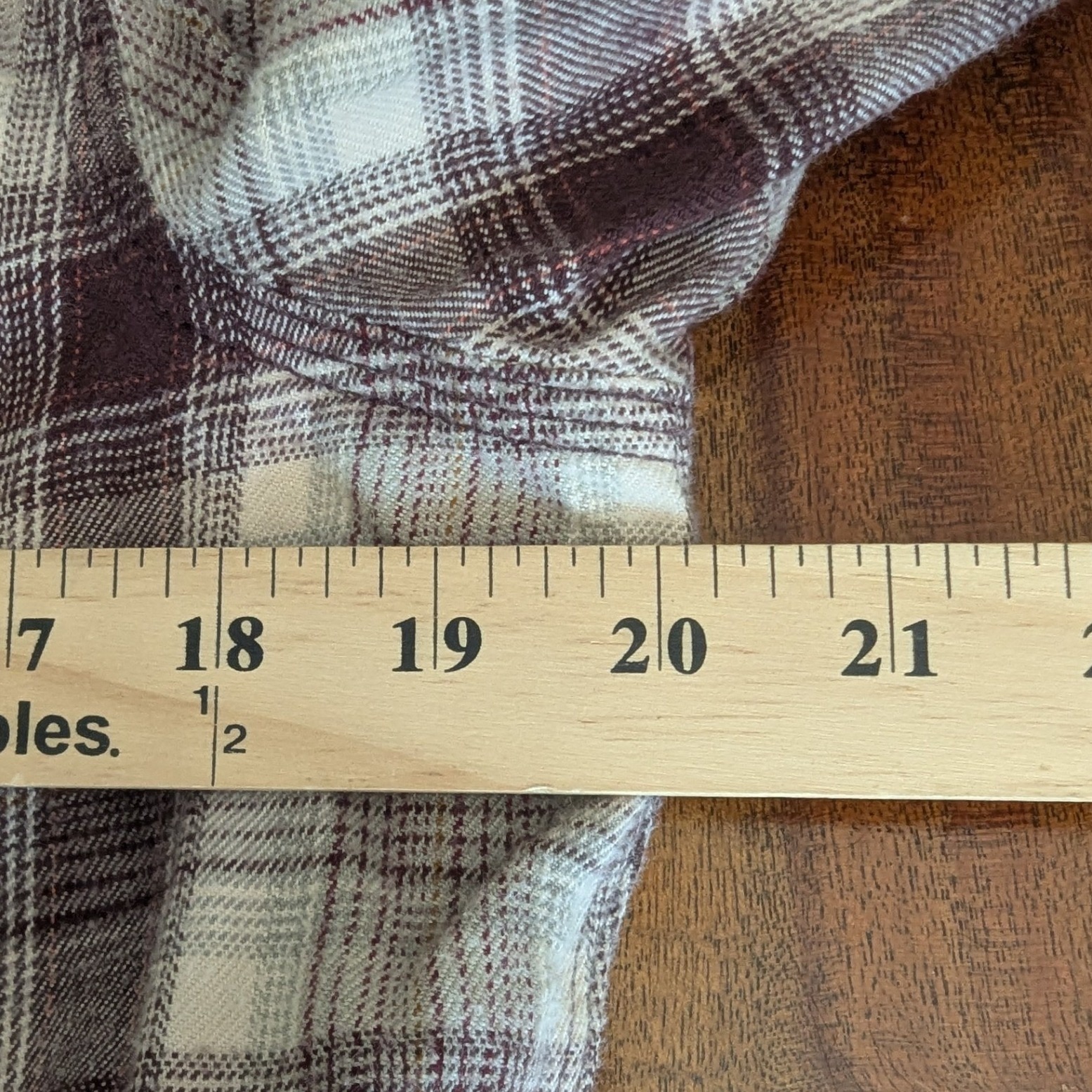 Carhartt Hooded Shirt Burgundy Plaid Button Up Womens L 12/14 Cabincore Casual — image 5 of 7